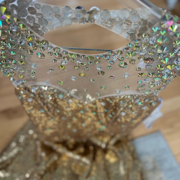 New Gala golden sparkly dress, size 8 - Picture 5 of 14